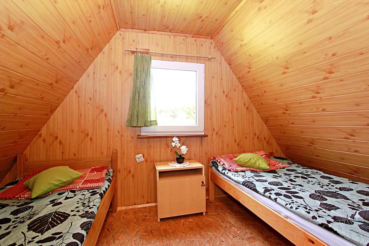 Domki Wczasowe Mazury - Ferienhaus Masuren - Do 12 Osob - Idealny Dla Grup Dluzek Eksteriør bilde