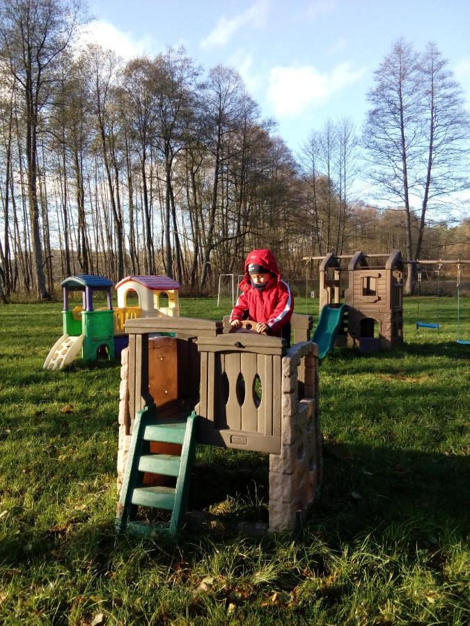 Domki Wczasowe Mazury - Ferienhaus Masuren - Do 12 Osob - Idealny Dla Grup Dluzek Eksteriør bilde